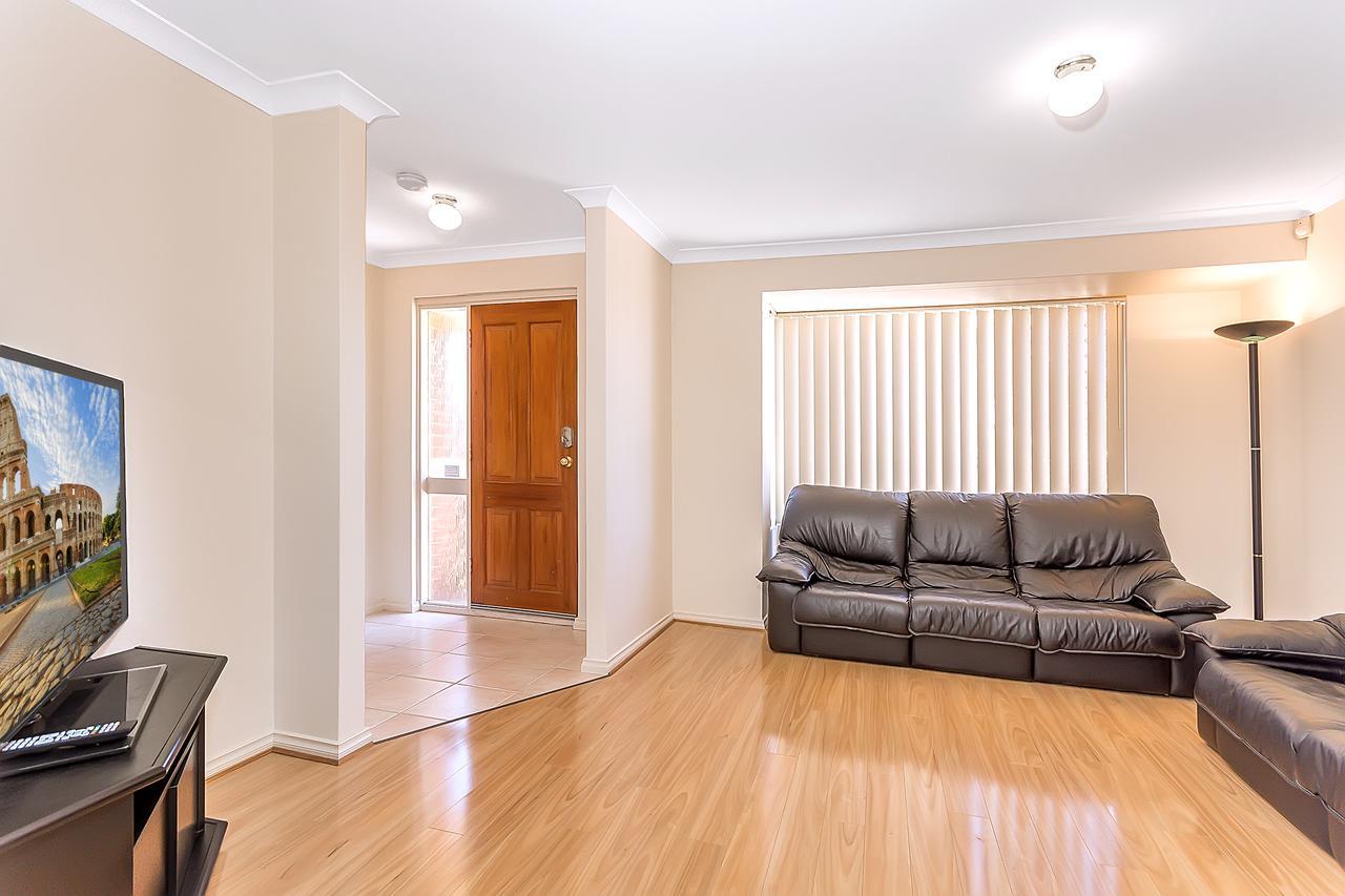 City Heights Perth Exterior photo